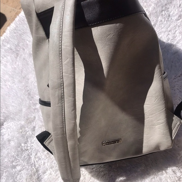 Madden girl leather back pack - Picture 6 of 6